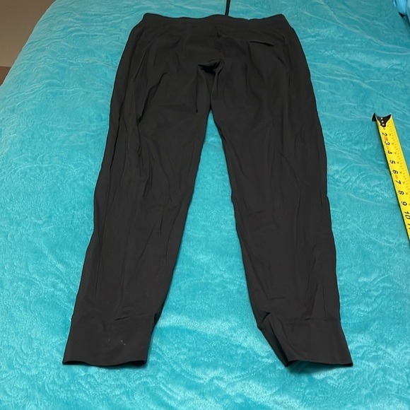 ATHLETA TREKKIE NORTH JOGGER women’s size 6T black, 3 zipper pockets tie‎ waist - Picture 11 of 15